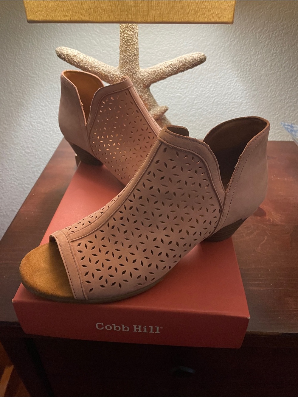 Cobb Hill by New Balance Women's Pink Rose Laser-Cut Open-Toe Boot original box.